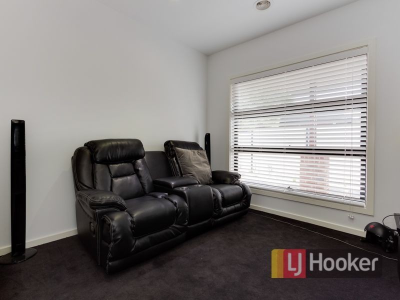 2/127 Doveton Avenue, Doveton VIC 3177