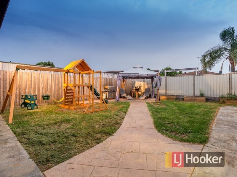 19 Kennington Park Drive, Endeavour Hills VIC 3802