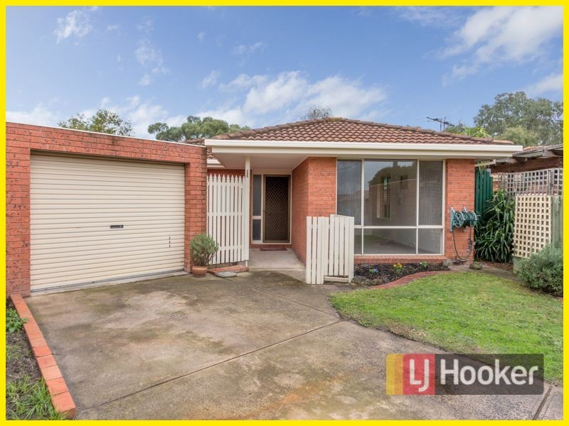 2/18 Parkview Close, Dandenong VIC 3175