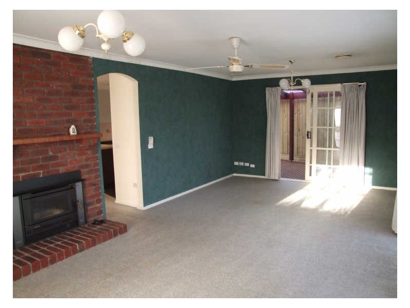 11 Debanne Court, Narre Warren VIC 3805