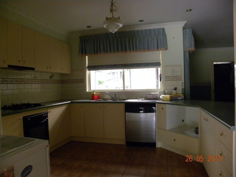 50 Ryelands Drive, Narre Warren VIC 3805