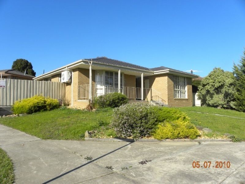 6 Willow Drive, Hampton Park VIC 3976