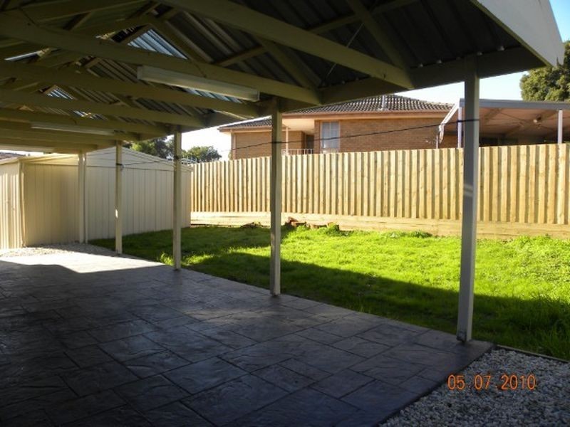 6 Willow Drive, Hampton Park VIC 3976