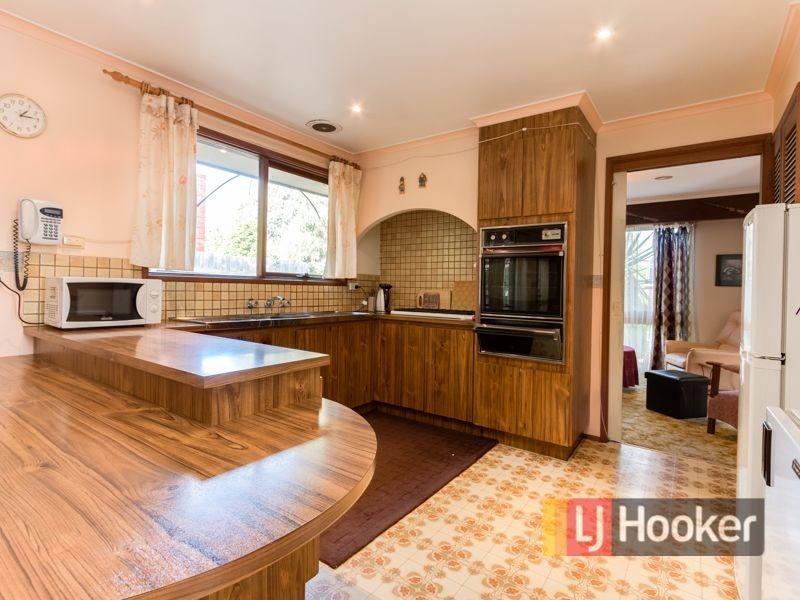 4 Thompson Court, Endeavour Hills VIC 3802