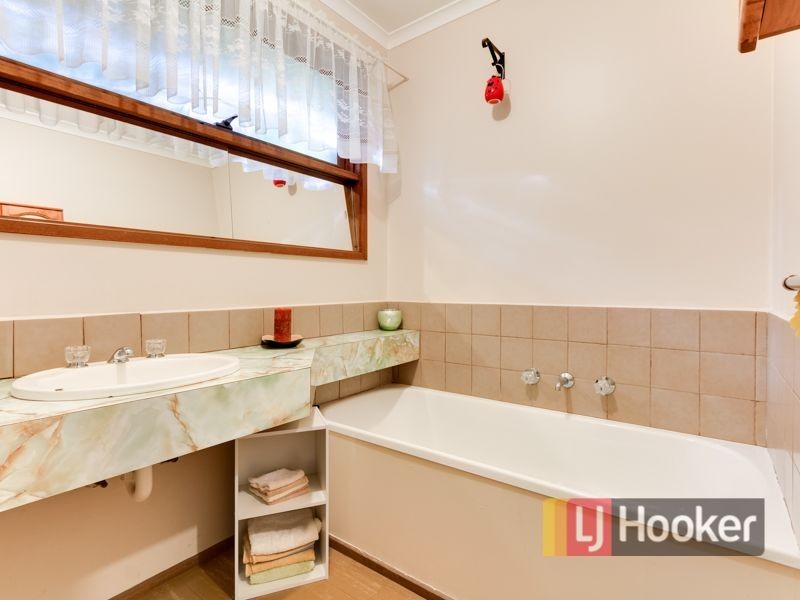 4 Thompson Court, Endeavour Hills VIC 3802