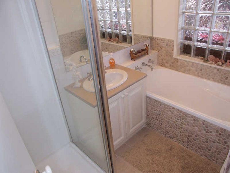 11 Tetragona Quadrant, Rowville VIC 3178