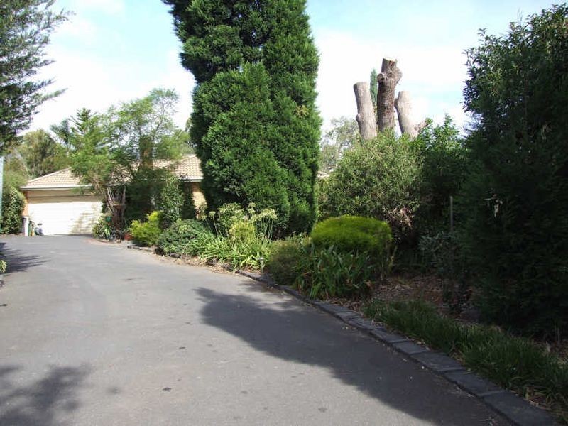 11 Tetragona Quadrant, Rowville VIC 3178