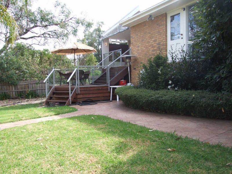 11 Tetragona Quadrant, Rowville VIC 3178