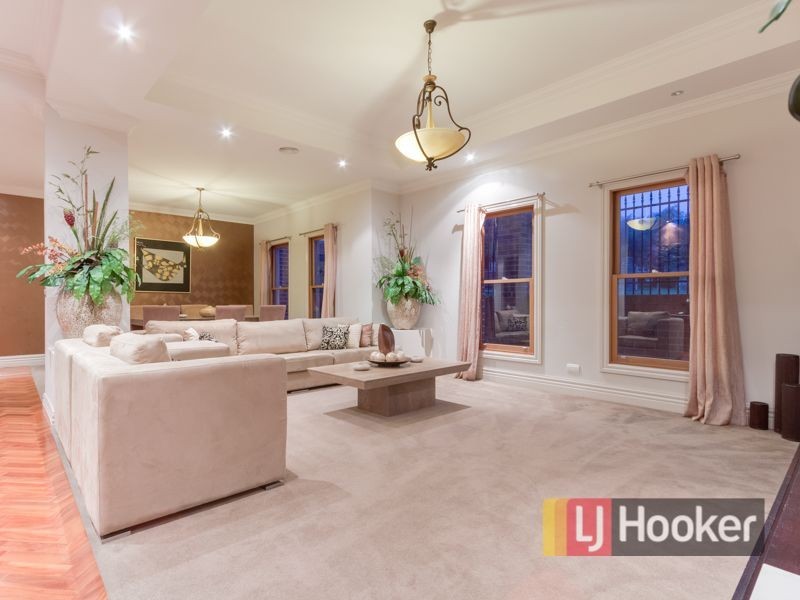 1 William Road, Berwick VIC 3806