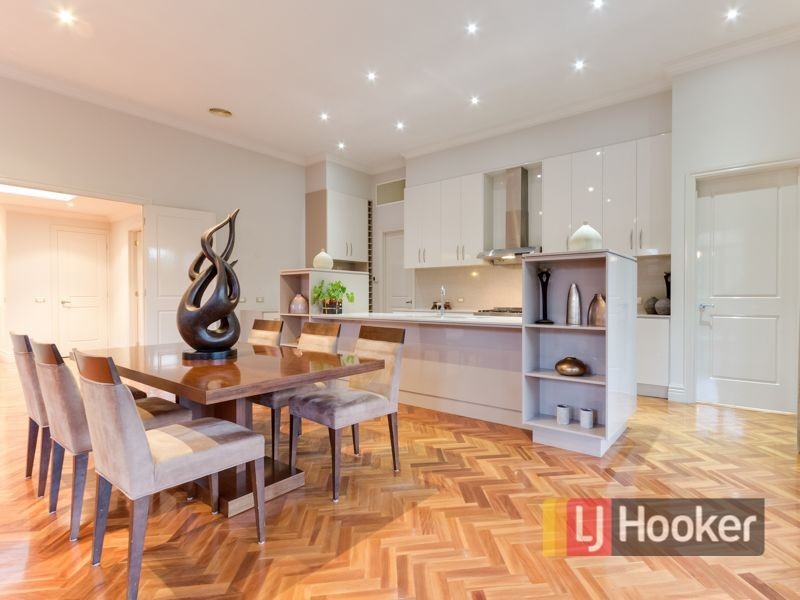 1 William Road, Berwick VIC 3806