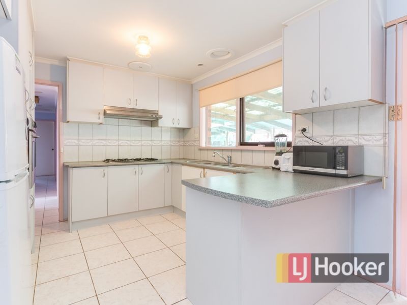 15 Chester Court, Endeavour Hills VIC 3802