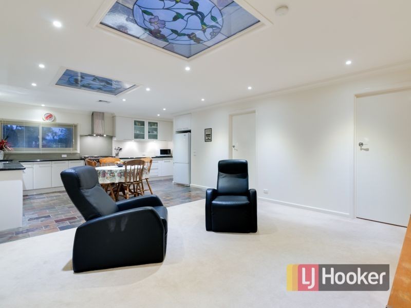 16 Churchill Park Drive, Ferntree Gully VIC 3156