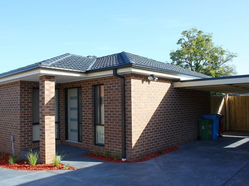 2/4 Seventh Avenue, Dandenong VIC 3175