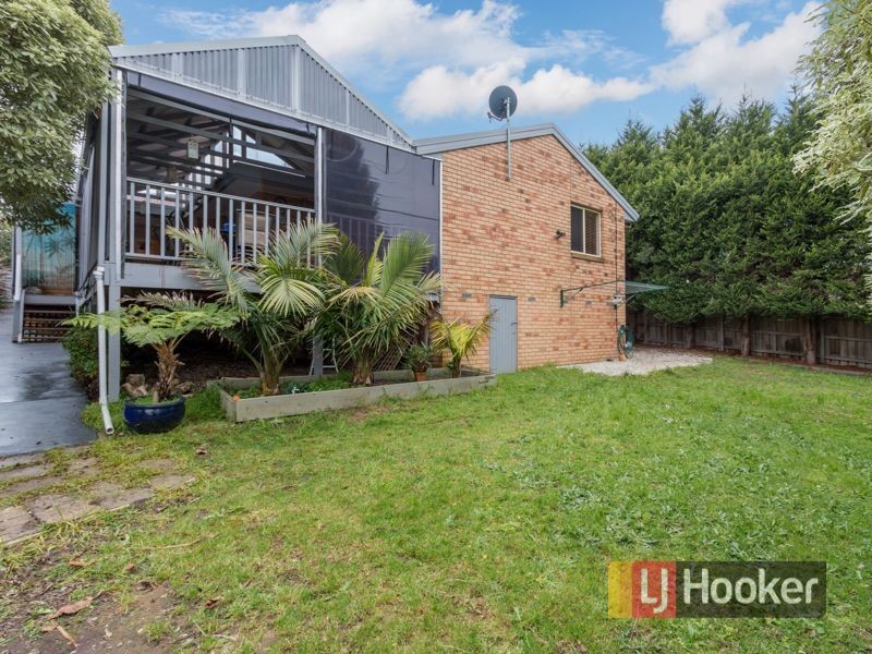 41 Lawson Way, Endeavour Hills VIC 3802