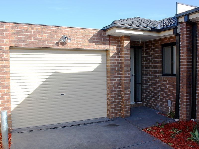 3/4 Seventh Avenue, Dandenong VIC 3175