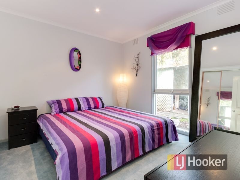 7 Hughes Close, Endeavour Hills VIC 3802