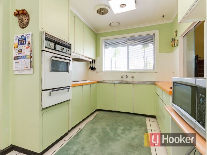 18 Philip Road, Hallam VIC 3803