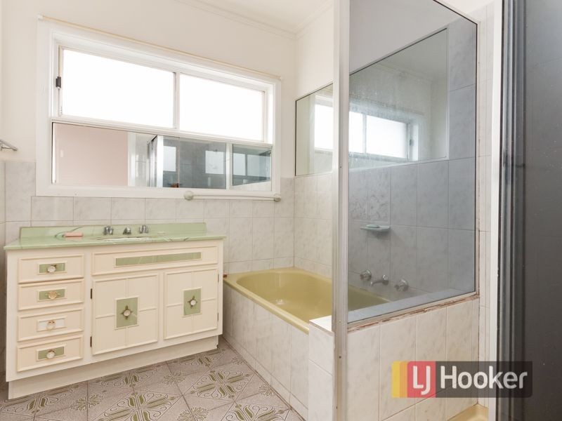 60 Wilma Avenue, Dandenong VIC 3175