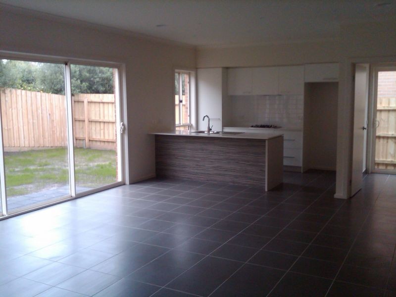 4 (Lot 522 Barrier Reef Circuit, Endeavour Hills VIC 3802