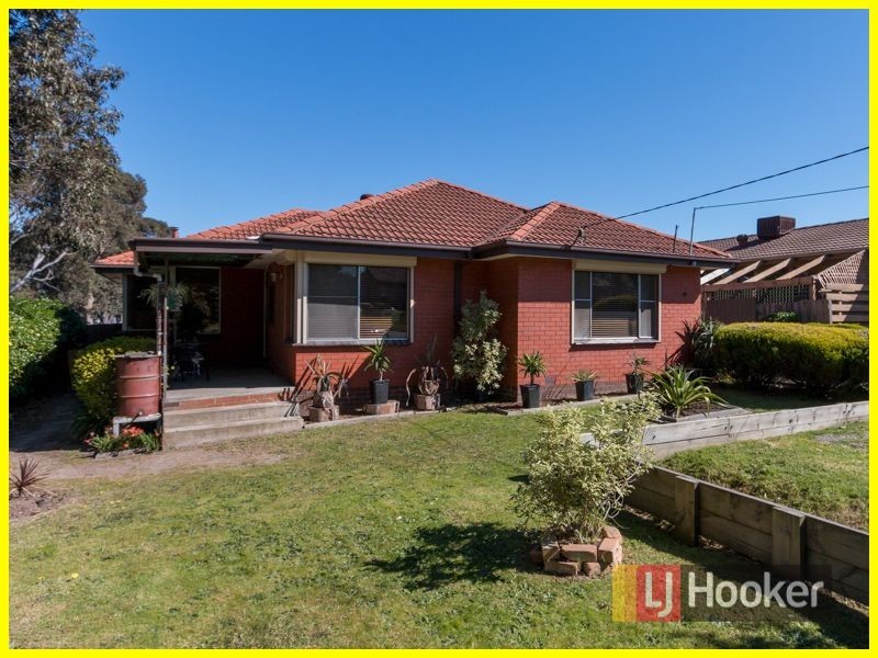 6 Coulson Avenue, Eumemmerring VIC 3177