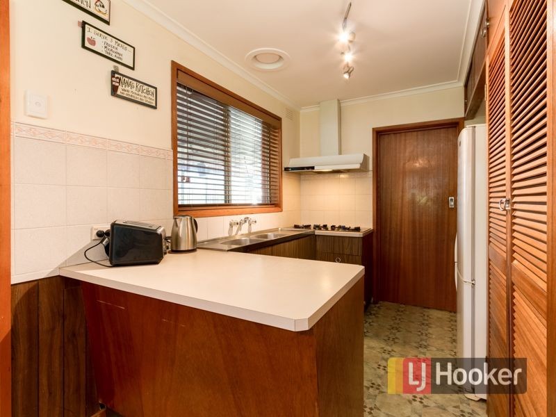 6 Coulson Avenue, Eumemmerring VIC 3177