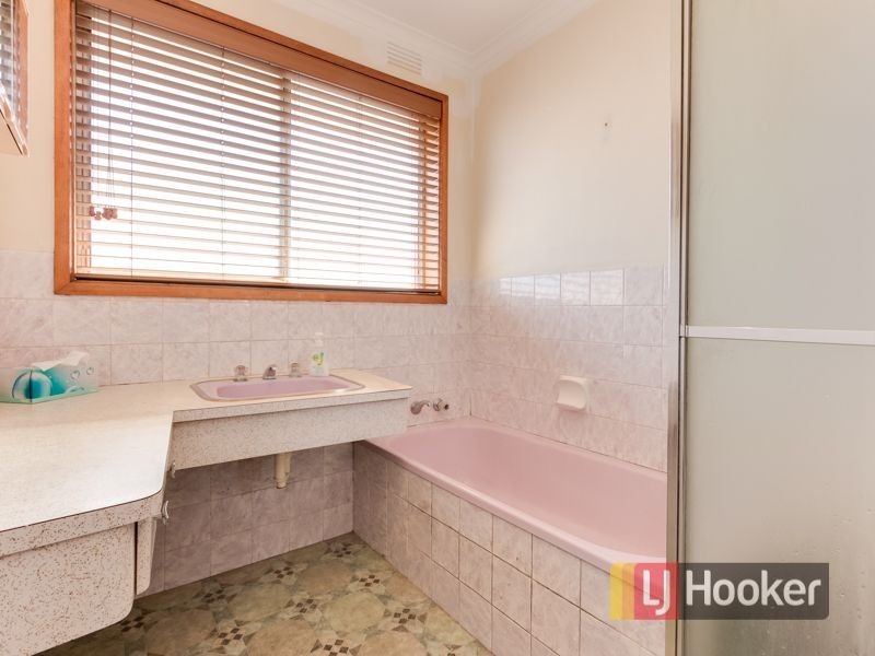 6 Coulson Avenue, Eumemmerring VIC 3177