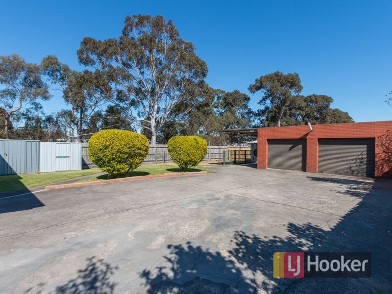 6 Coulson Avenue, Eumemmerring VIC 3177