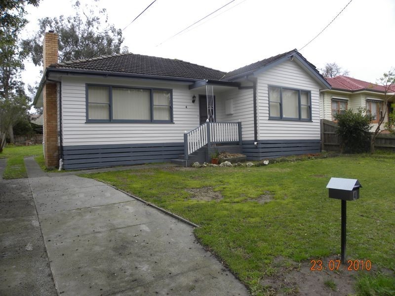 4 Hillside Avenue, Dandenong North VIC 3175