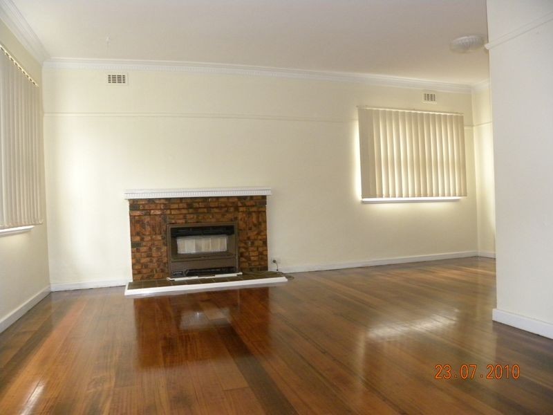 4 Hillside Avenue, Dandenong North VIC 3175