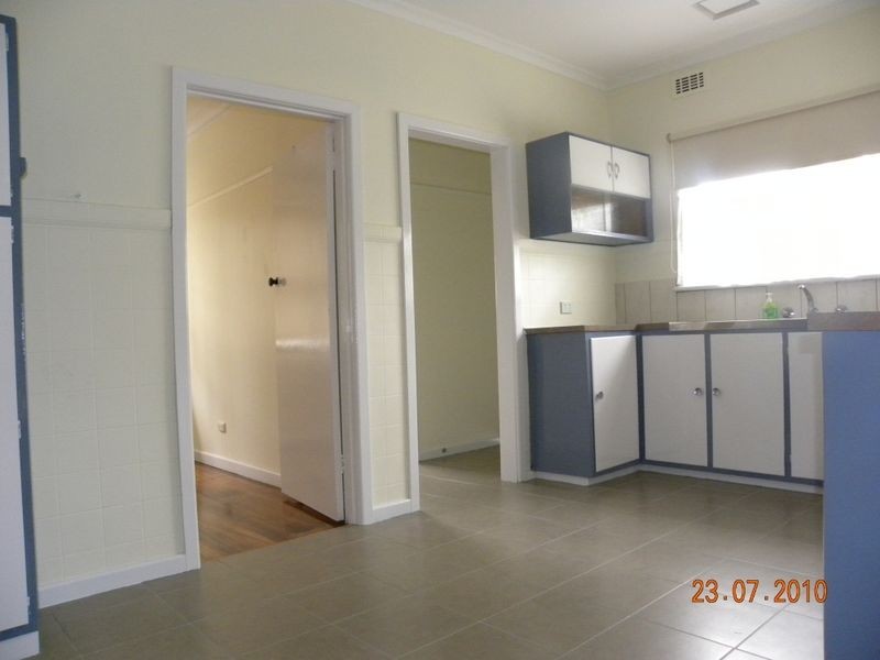 4 Hillside Avenue, Dandenong North VIC 3175