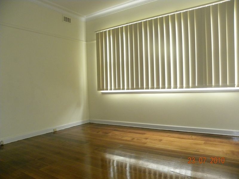 4 Hillside Avenue, Dandenong North VIC 3175