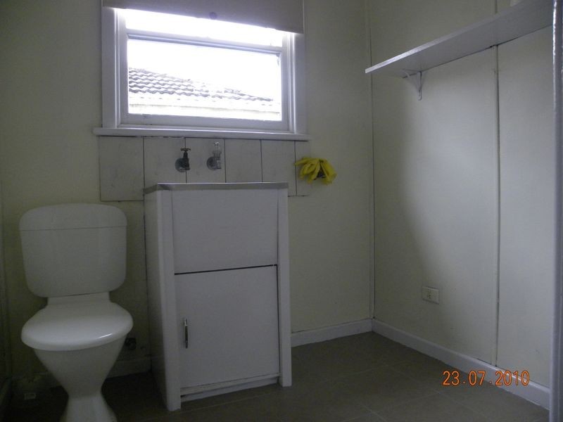 4 Hillside Avenue, Dandenong North VIC 3175