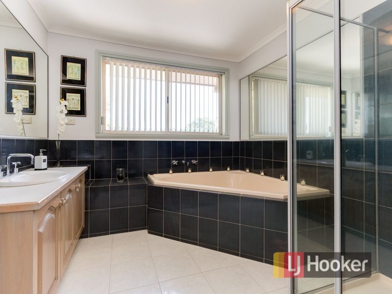 4 Samaher Court, Endeavour Hills VIC 3802