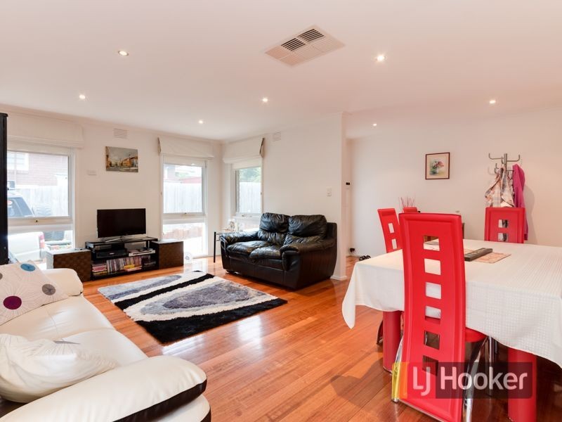 150 James Cook Drive, Endeavour Hills VIC 3802