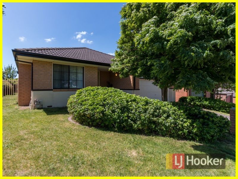 9 Sir Harold Close, Endeavour Hills VIC 3802