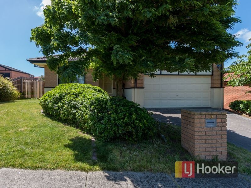 9 Sir Harold Close, Endeavour Hills VIC 3802