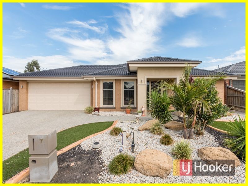 7 Rammer Way, Cranbourne East VIC 3977