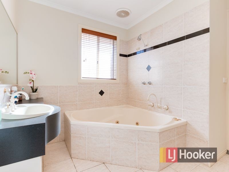 8 Carson Street, Dandenong VIC 3175