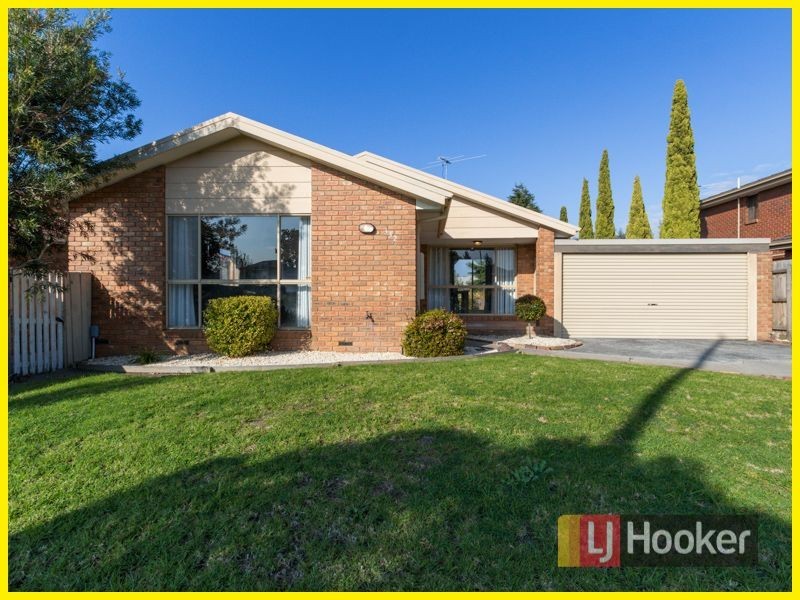 332 James Cook Drive, Endeavour Hills VIC 3802