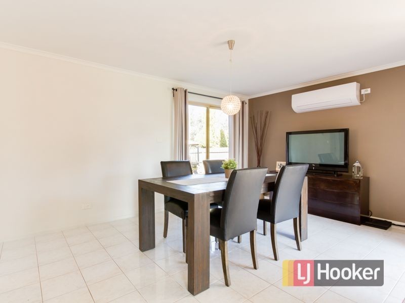 332 James Cook Drive, Endeavour Hills VIC 3802