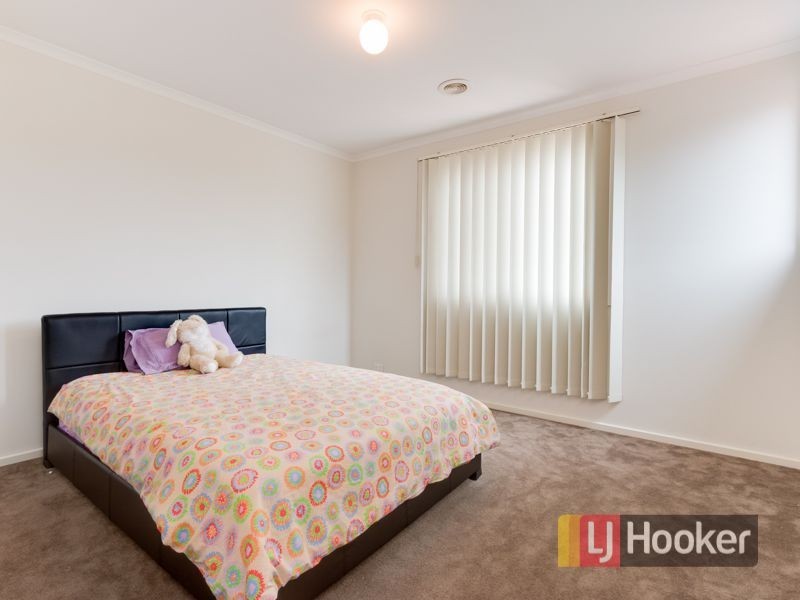 9 Boronia Avenue, Cranbourne VIC 3977