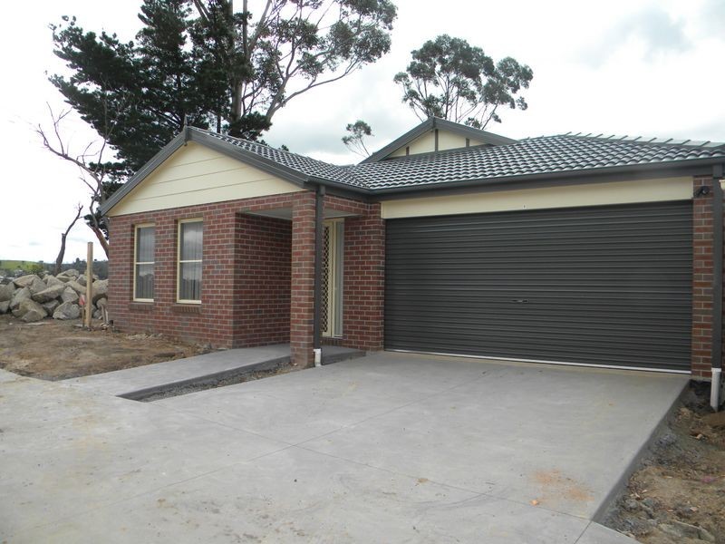 1/40 Army Road, Pakenham VIC 3810