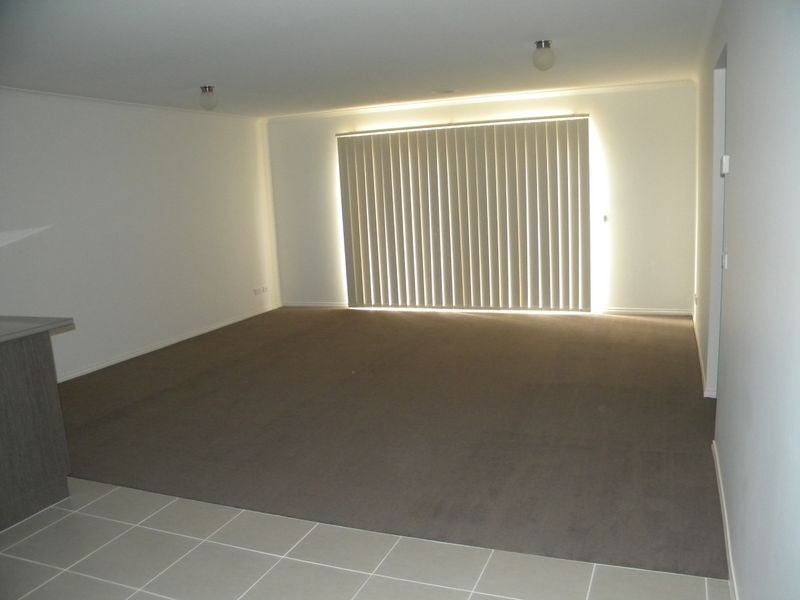 1/40 Army Road, Pakenham VIC 3810