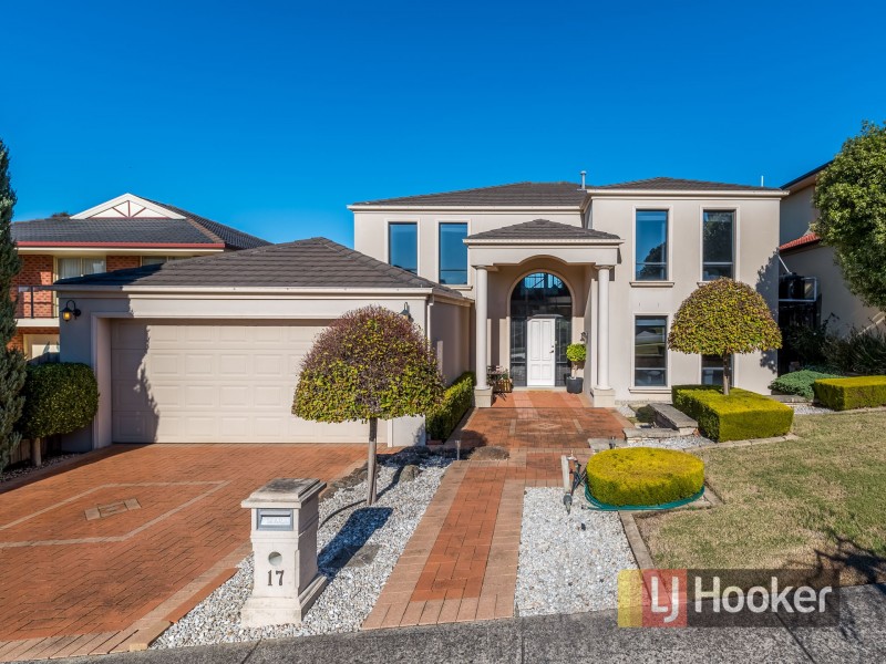 17 Renee Avenue, Endeavour Hills VIC 3802