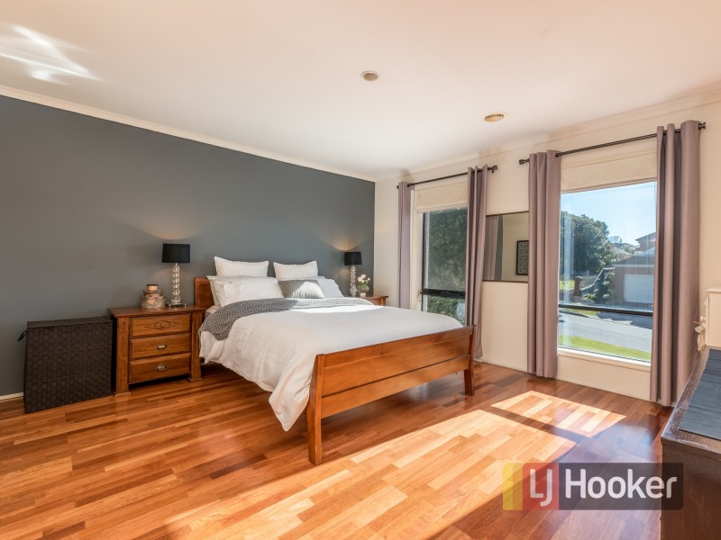 17 Renee Avenue, Endeavour Hills VIC 3802