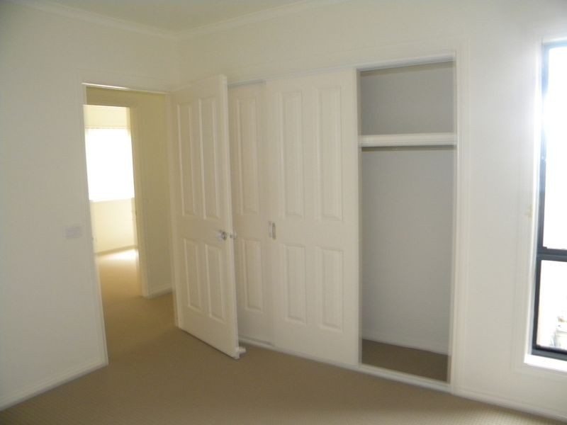 3/103 Army Road, Pakenham VIC 3810