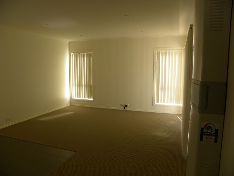 7/103 Army Road, Pakenham VIC 3810