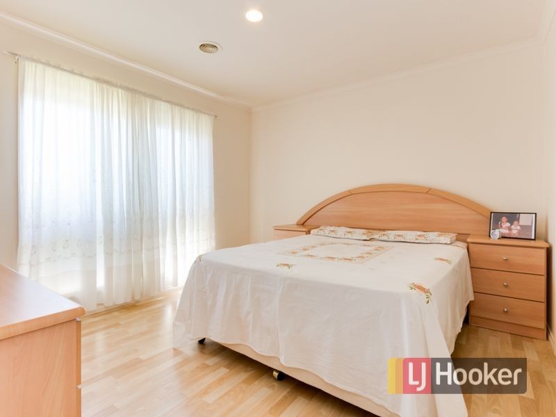 3/8 Monteith Crescent, Endeavour Hills VIC 3802