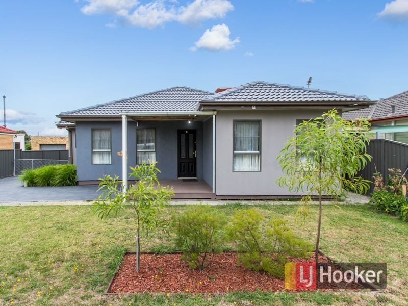 1/16 Gloria Avenue, Dandenong North VIC 3175