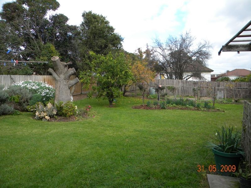 8 Marcella Avenue, Dandenong North VIC 3175